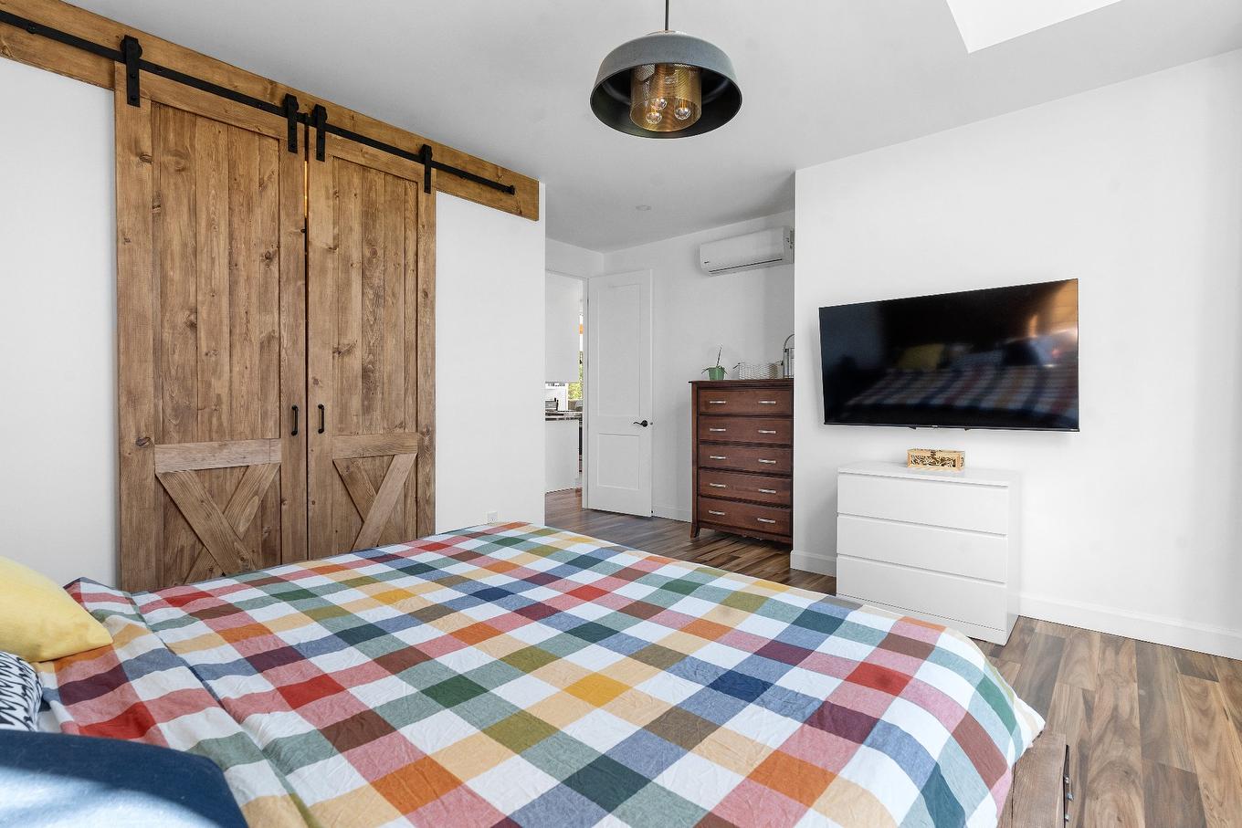 Chambre à coucher principale - 5900 Route De Fossambault, Fossambault-Sur-Le-Lac, QC - Indoor Photo Showing Bedroom