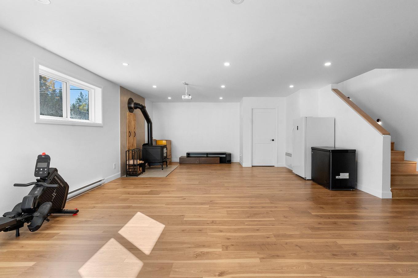 Salle familiale - 5900 Route De Fossambault, Fossambault-Sur-Le-Lac, QC - Indoor