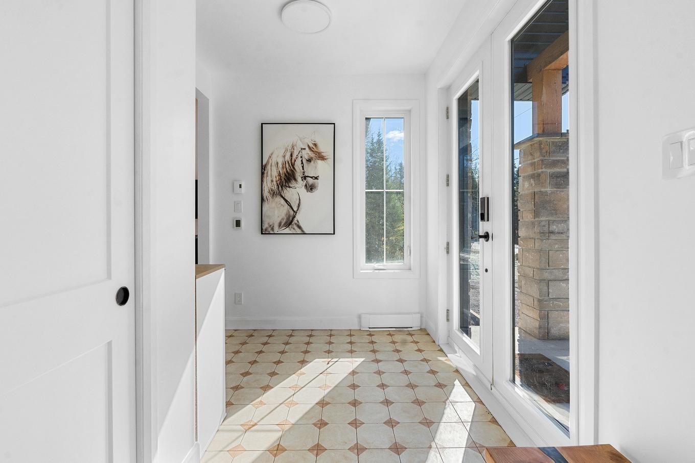 Hall d'entrée/Vestibule - 5900 Route De Fossambault, Fossambault-Sur-Le-Lac, QC - Indoor Photo Showing Other Room