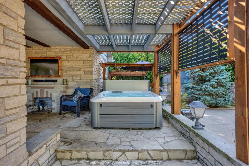 38 Glenwood Drive, Chatham, ON