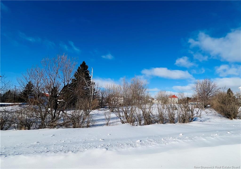 112 Rue Des Champs, Lamèque, NB