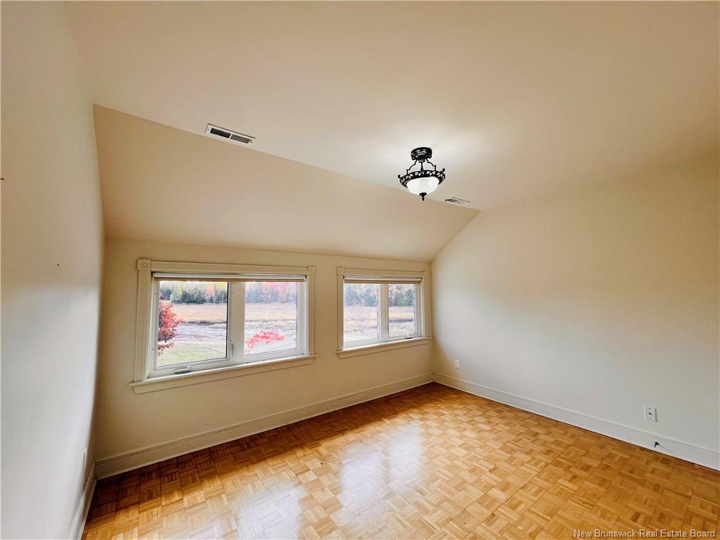 490A St Pierre Ouest Blvd, Caraquet, NB