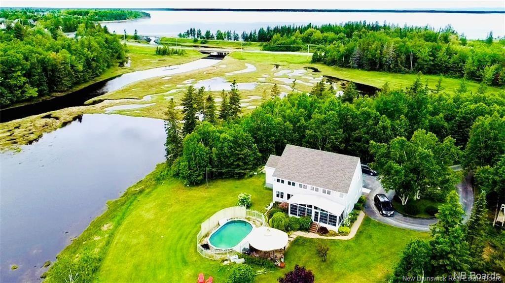 490A St Pierre Ouest Blvd, Caraquet, NB