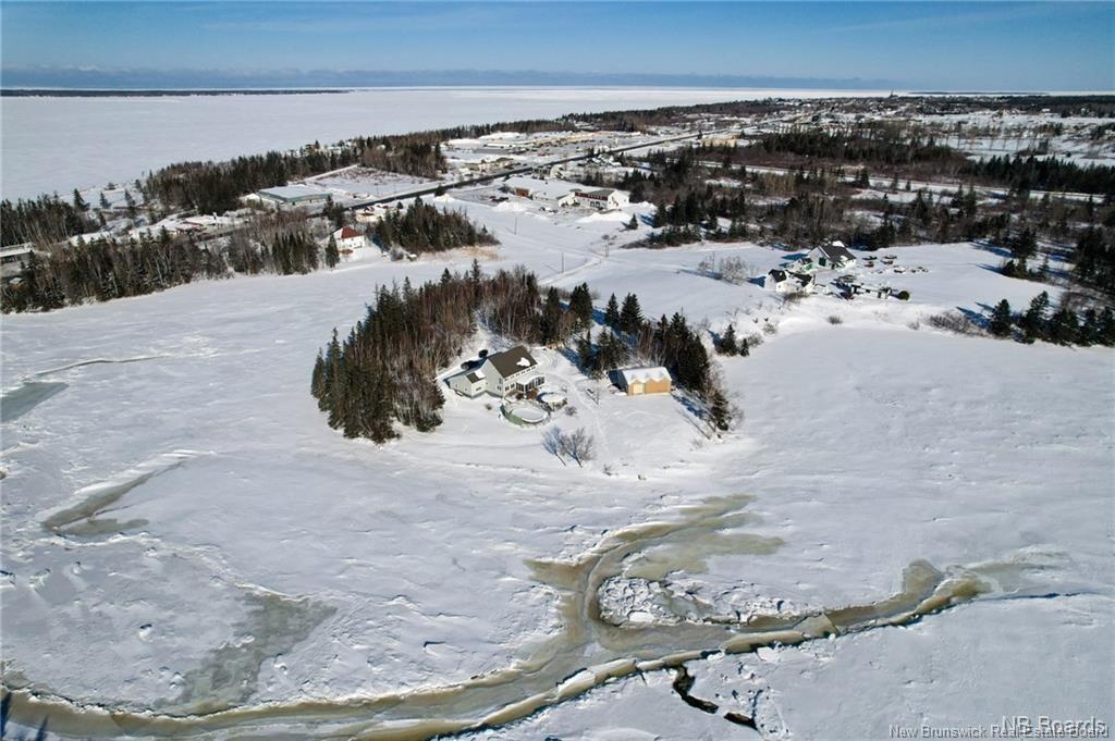 490A St Pierre Ouest Blvd, Caraquet, NB