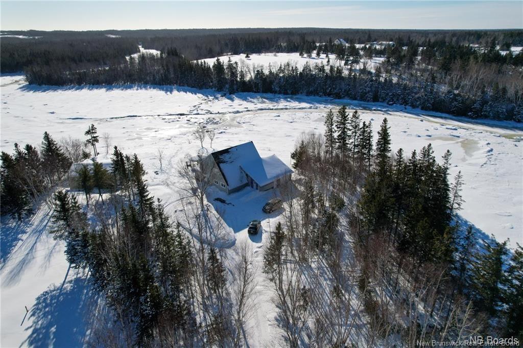 490A St Pierre Ouest Blvd, Caraquet, NB