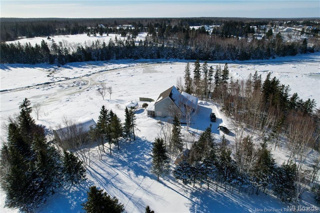 490A St Pierre Ouest Blvd, Caraquet, NB