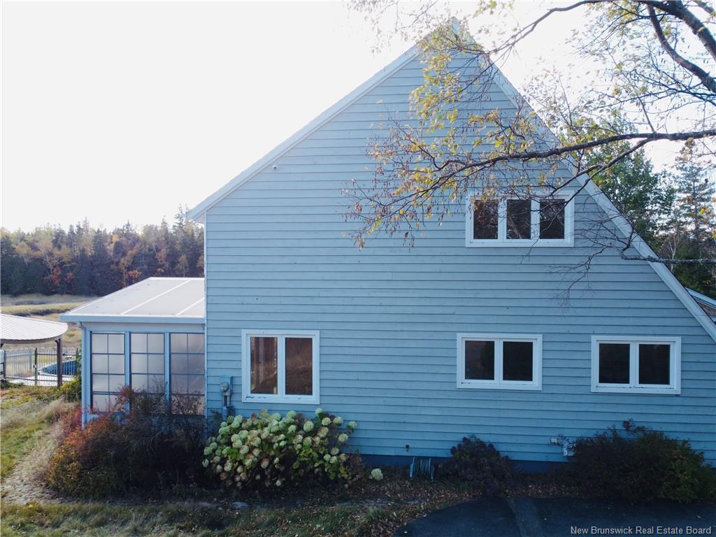 490A St Pierre Ouest Blvd, Caraquet, NB