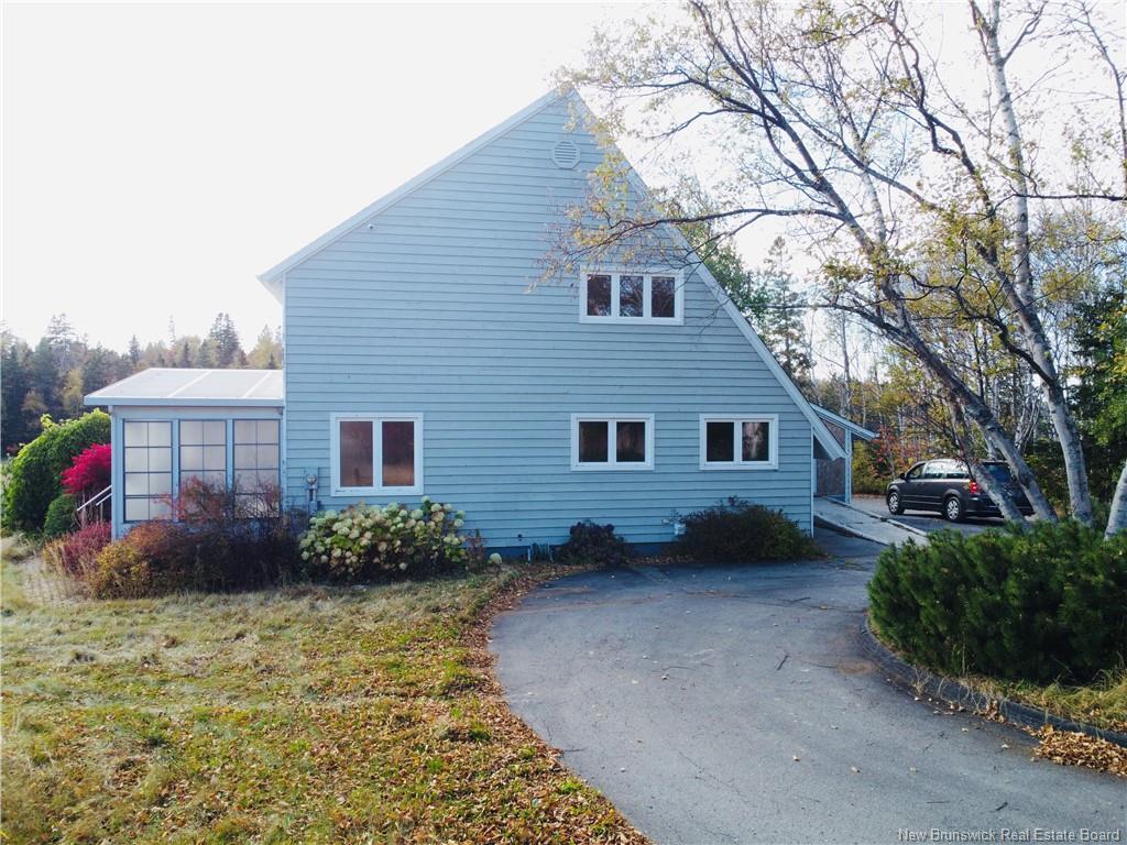 490A St Pierre Ouest Blvd, Caraquet, NB