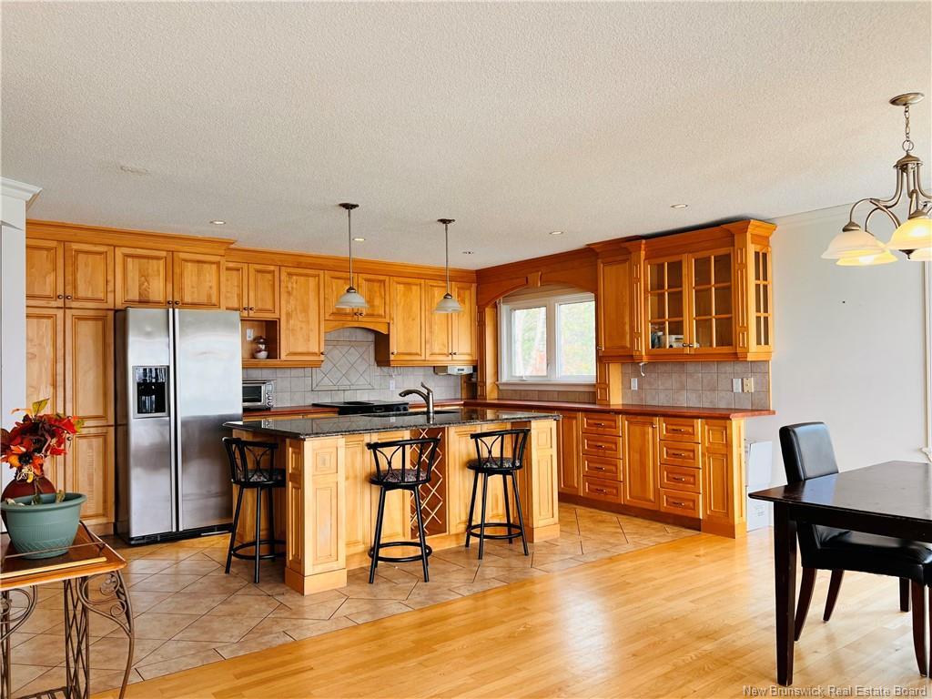 490A St Pierre Ouest Blvd, Caraquet, NB