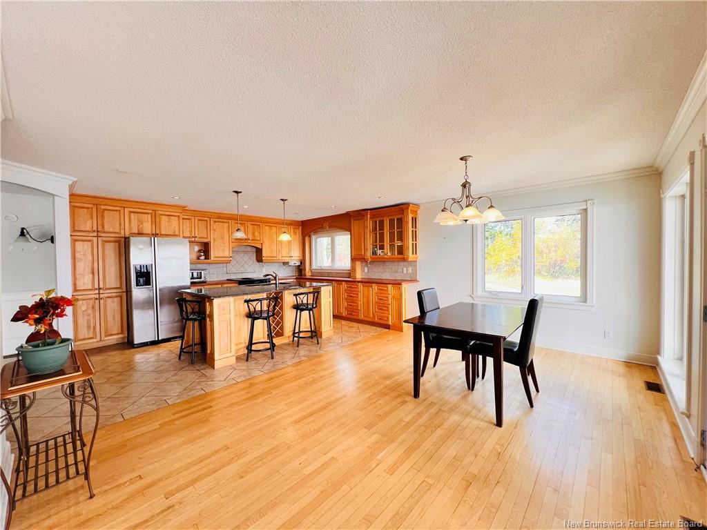 490A St Pierre Ouest Blvd, Caraquet, NB