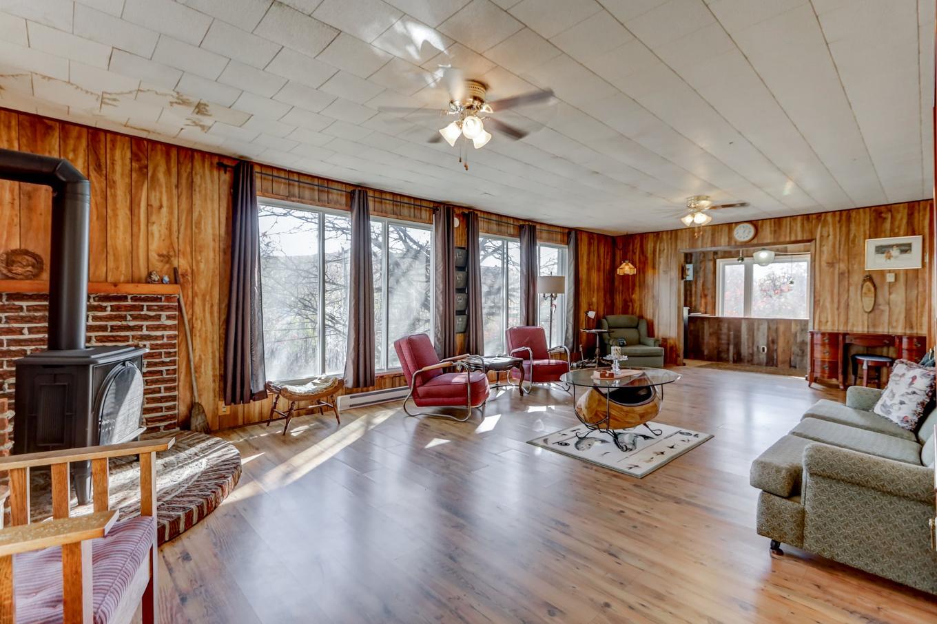 Salon - 242 Route Du Lac-Rond N., Montcalm, QC - Indoor Photo Showing Living Room