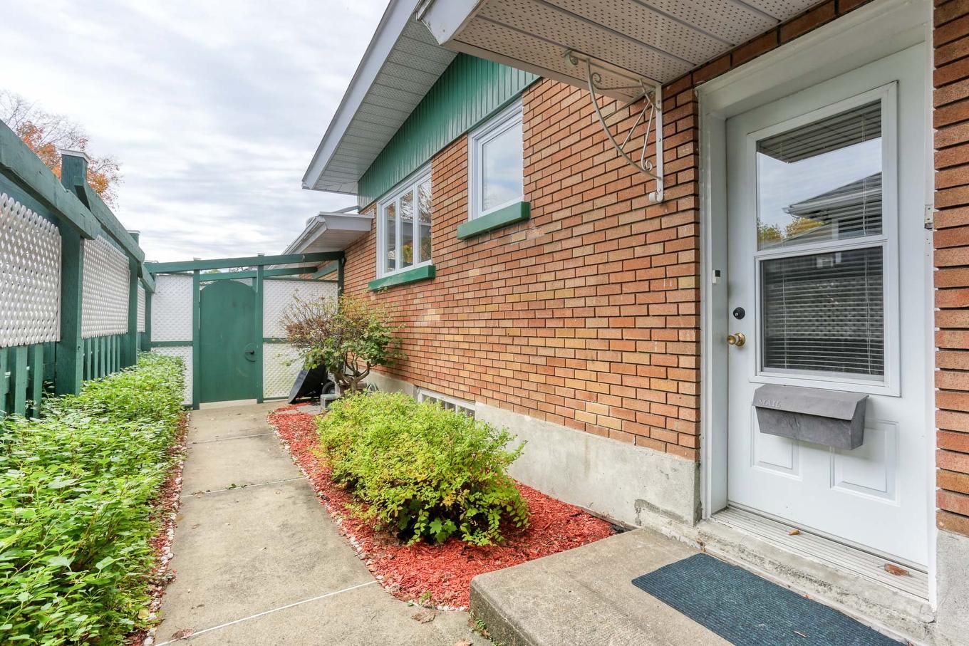 Backyard - 2705 Boul. De Shawinigan-Sud, Shawinigan, QC - Outdoor With Exterior