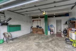 Garage -