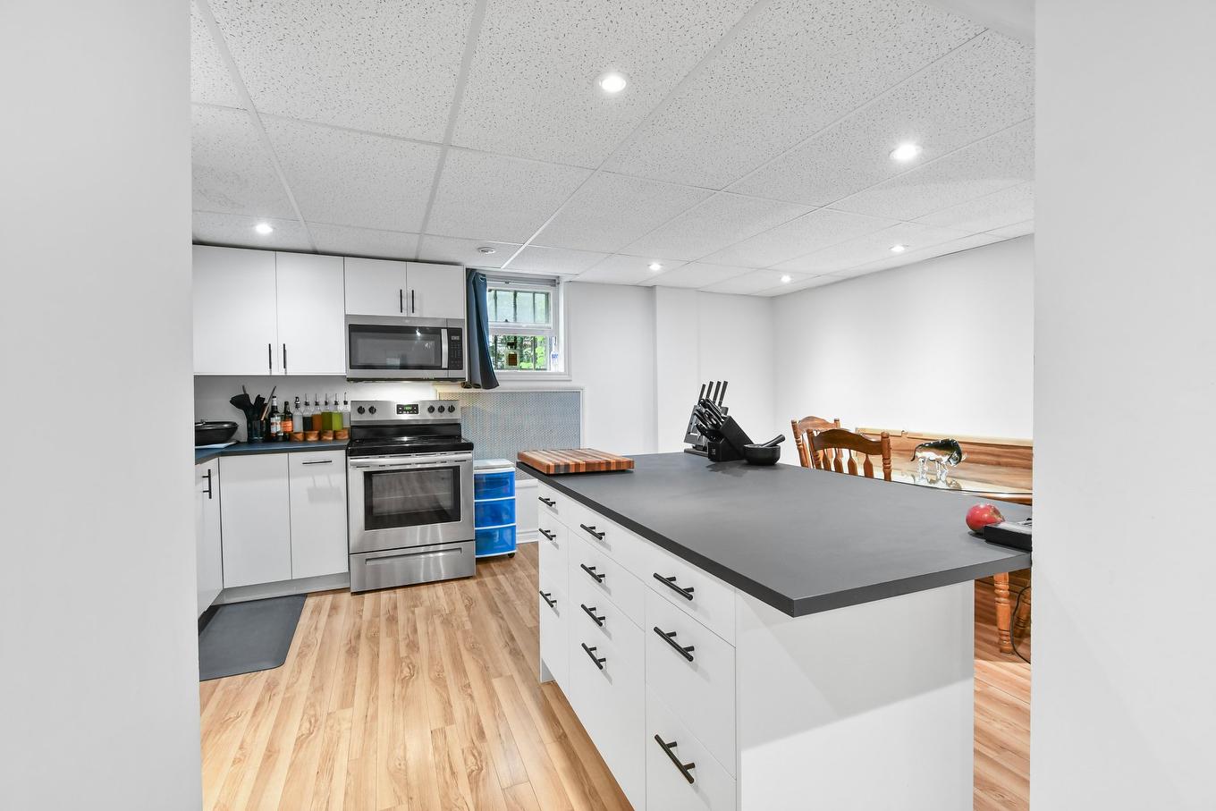 Cuisine - 7530 - 7530C Rue Centrale, Montréal (Lasalle), QC - Indoor Photo Showing Kitchen