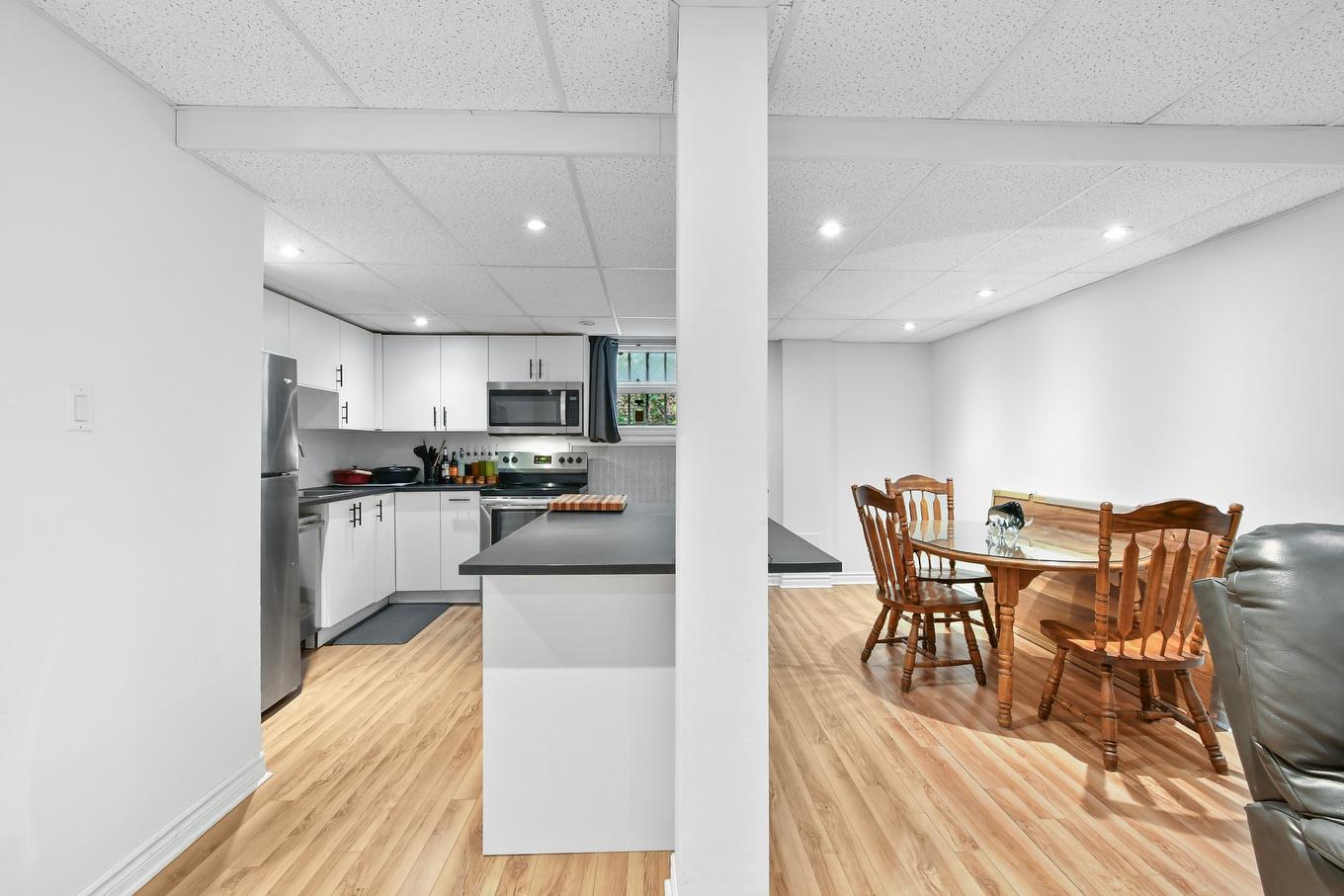 Cuisine - 7530 - 7530C Rue Centrale, Montréal (Lasalle), QC - Indoor Photo Showing Other Room