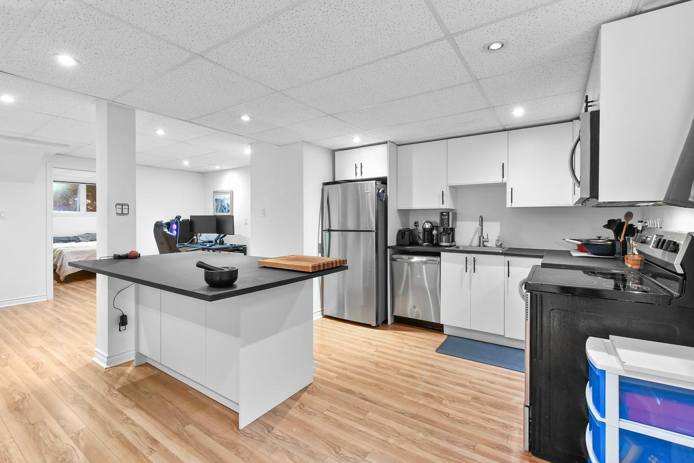 Cuisine - 7530 - 7530C Rue Centrale, Montréal (Lasalle), QC - Indoor Photo Showing Kitchen