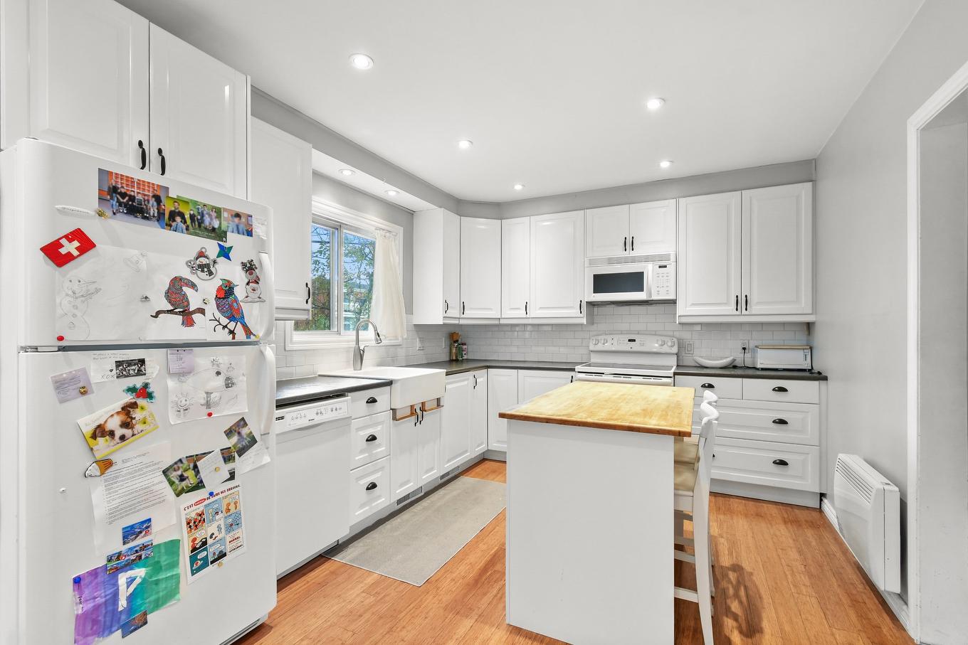 Cuisine - 7530 - 7530C Rue Centrale, Montréal (Lasalle), QC - Indoor Photo Showing Kitchen