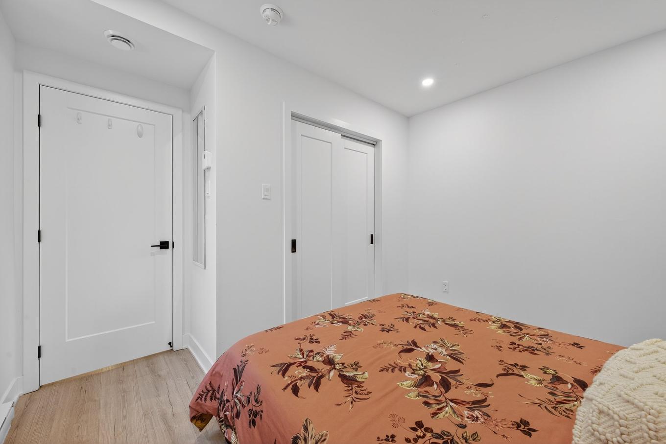 Primary bedroom - 44 9E Avenue, Montréal (Lasalle), QC - Indoor Photo Showing Bedroom