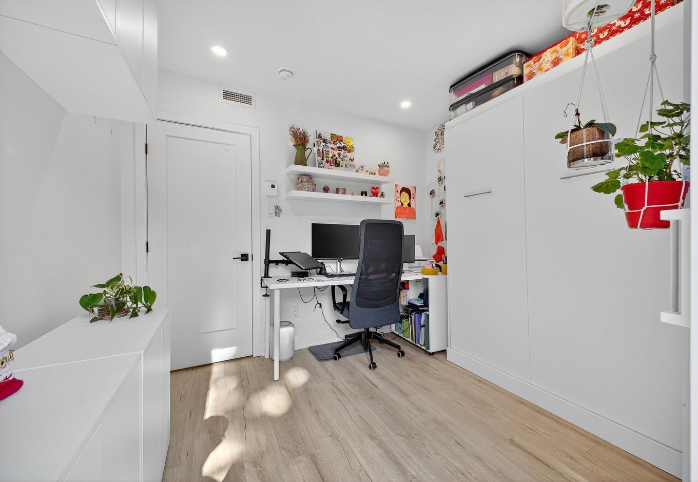 Bedroom - 44 9E Avenue, Montréal (Lasalle), QC - Indoor Photo Showing Other Room