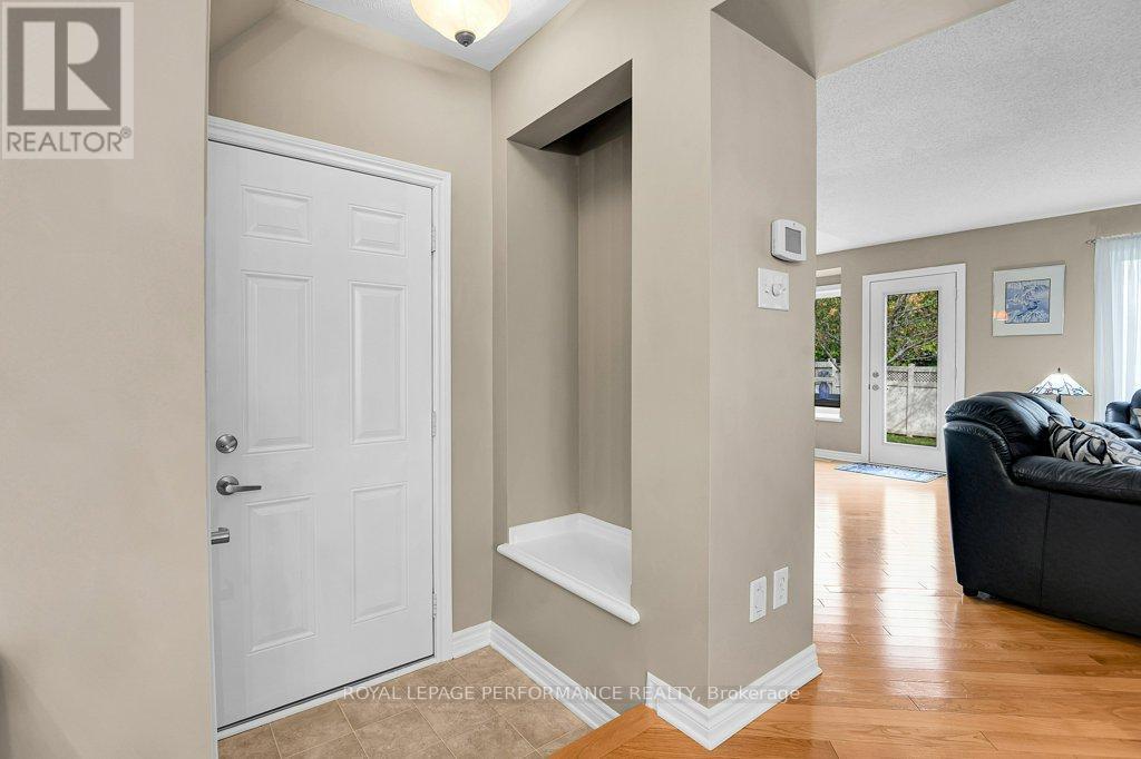 229 Mistral Way, Ottawa, ON - Indoor Photo Showing Other Room