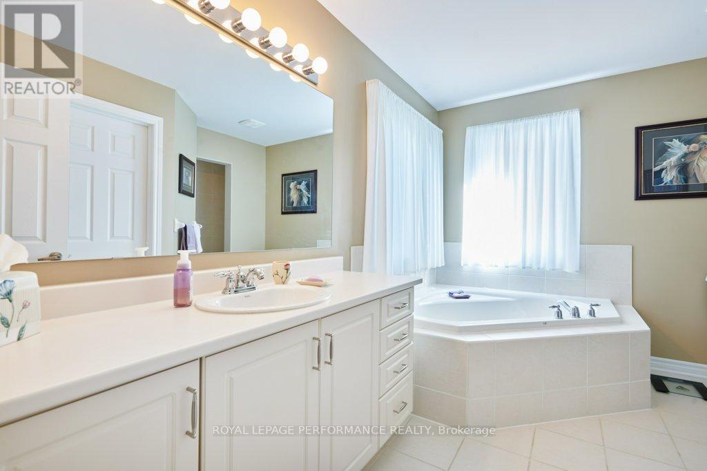 229 Mistral Way, Ottawa, ON - Indoor Photo Showing Bathroom