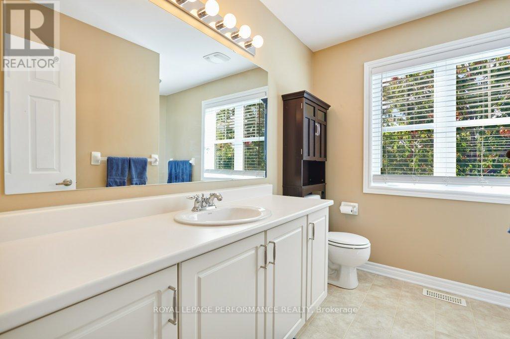 229 Mistral Way, Ottawa, ON - Indoor Photo Showing Bathroom