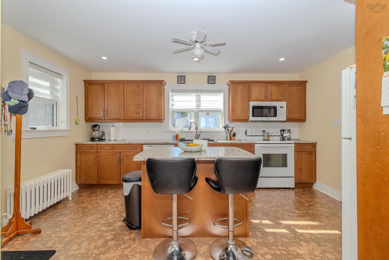 15 Harriet Street, Sydney River, NS