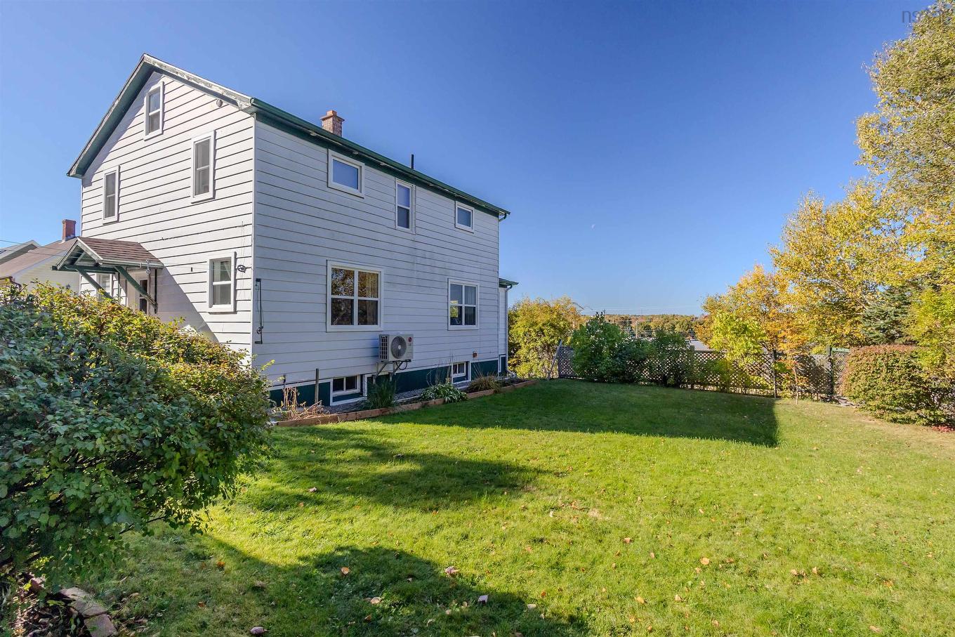 15 Harriet Street, Sydney River, NS