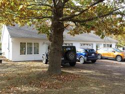 1198-1200 Maple Street Waterville, NS B0P 1V0