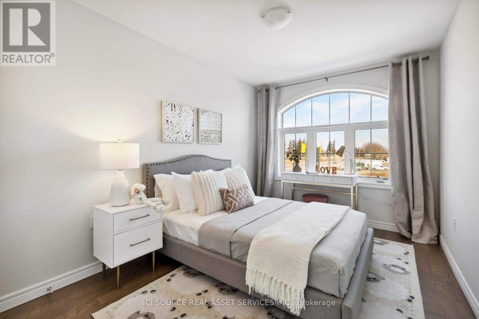 276 Tanglewood Drive, Hamilton, ON - Indoor Photo Showing Bedroom