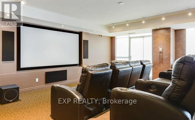 512 - 140 Simcoe Street, Toronto, ON - Indoor Photo Showing Other Room