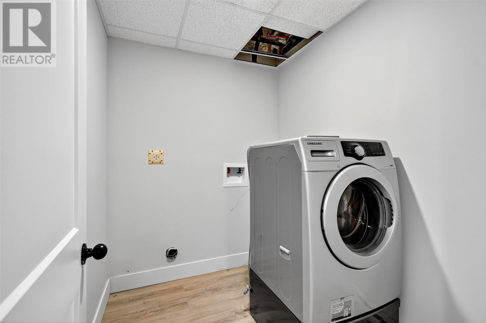 47 London Road, Carbonear, NL - Indoor Photo Showing Laundry Room