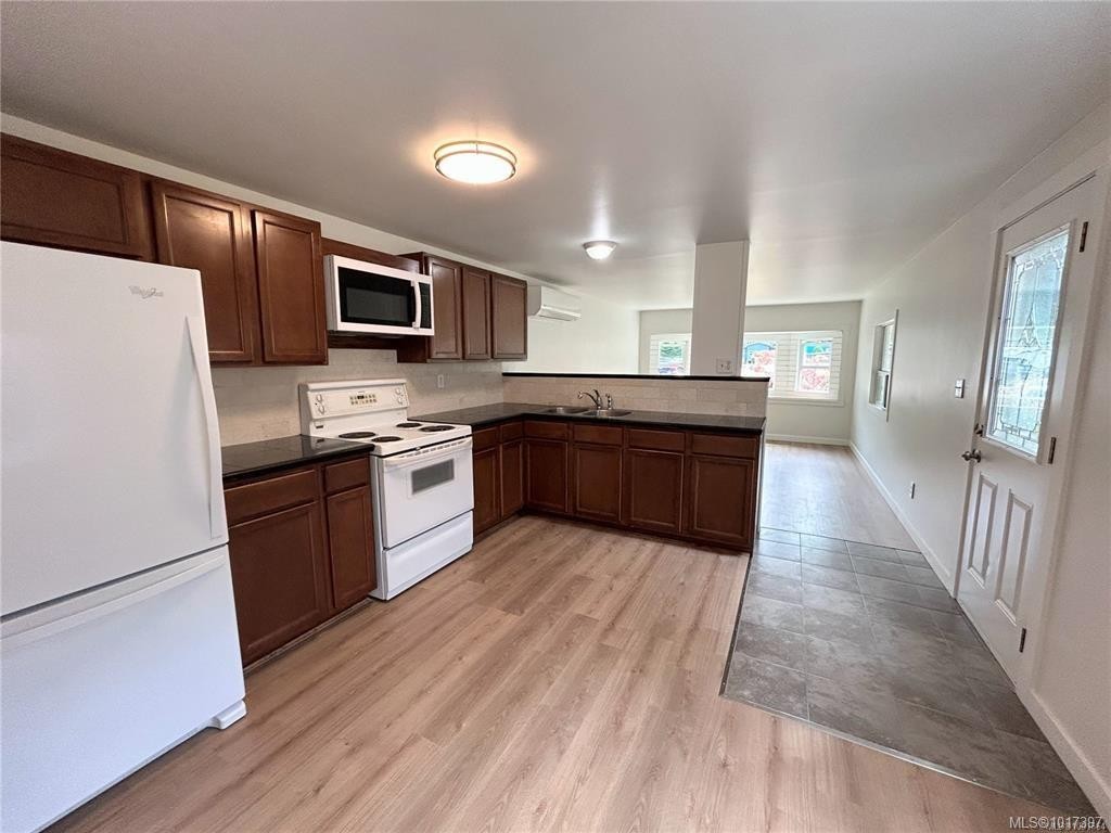 10B-1120 Shawnigan-Mill Bay Rd, Mill Bay, BC