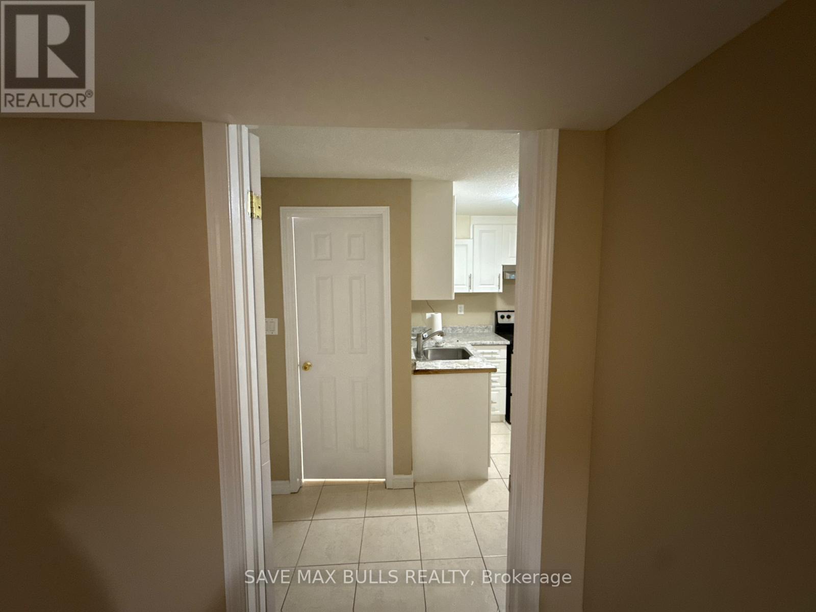 Basement - 652 Lott Crescent, Milton, ON - Indoor Photo Showing Other Room