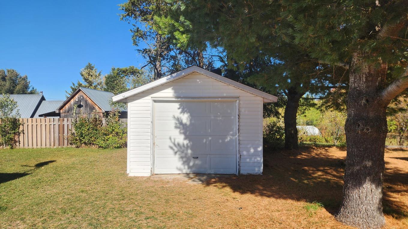 Garage - 51 Rue St-Viateur, Saint-Zénon, QC - Outdoor