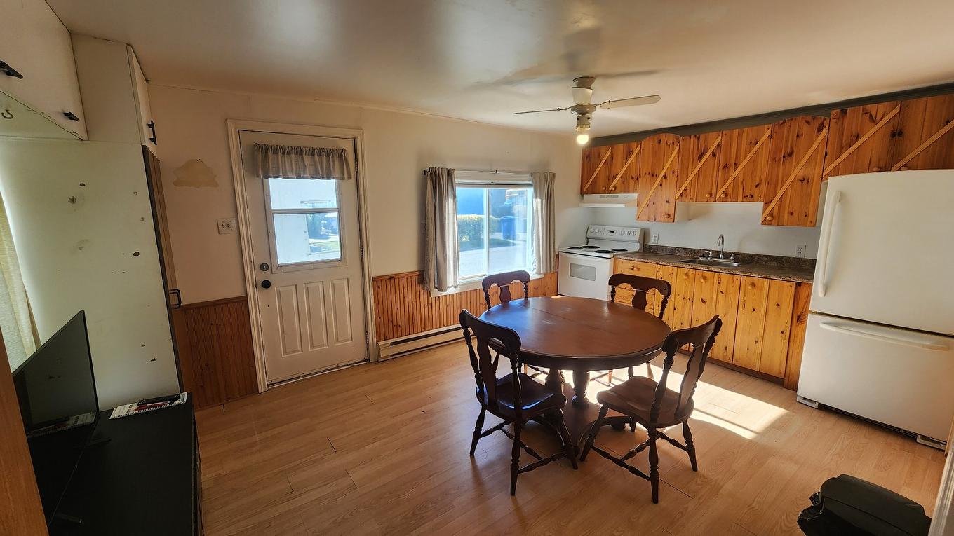 Kitchen - 51 Rue St-Viateur, Saint-Zénon, QC - Indoor