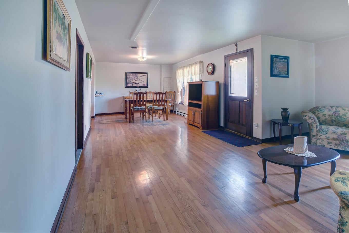 Overall view - 2176 Ch. Langlais, Sainte-Julienne, QC - Indoor Photo Showing Living Room