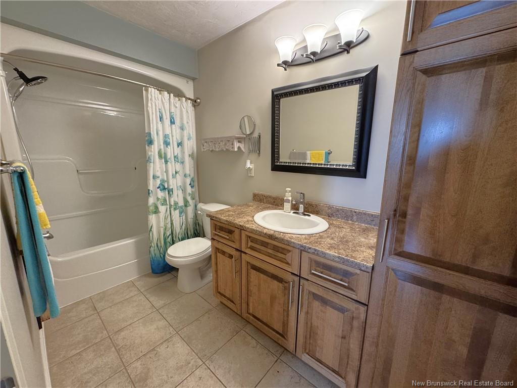 72 Colby Cres, Moncton, NB