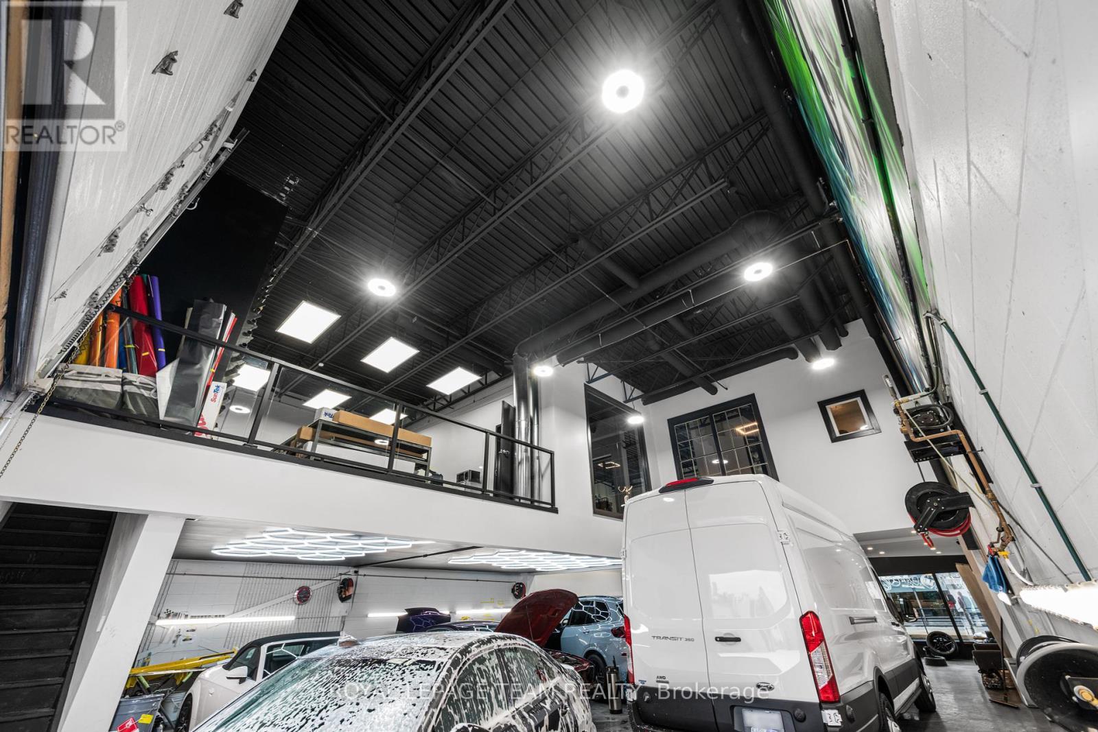 A5/A6 - 2212 Gladwin Crescent, Ottawa, ON