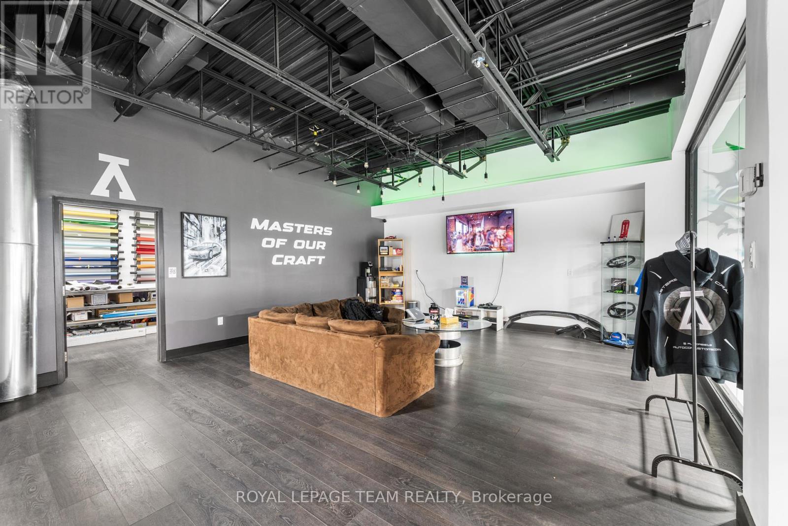 A5/A6 - 2212 Gladwin Crescent, Ottawa, ON