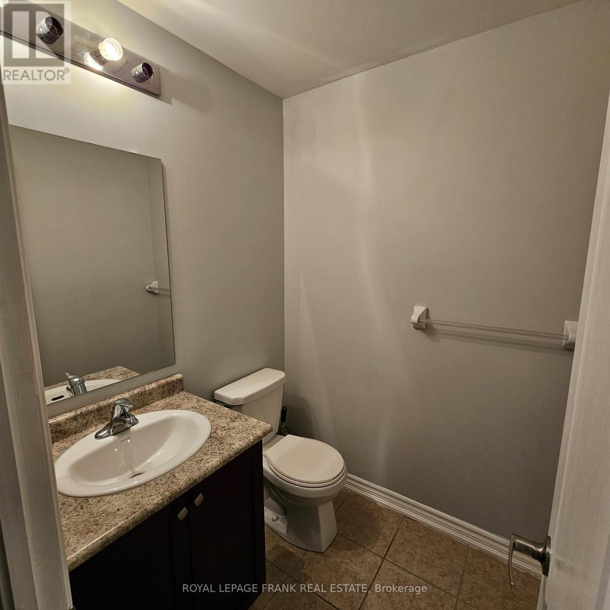 41 Milson Crescent, Essa (Angus), ON - Indoor Photo Showing Bathroom