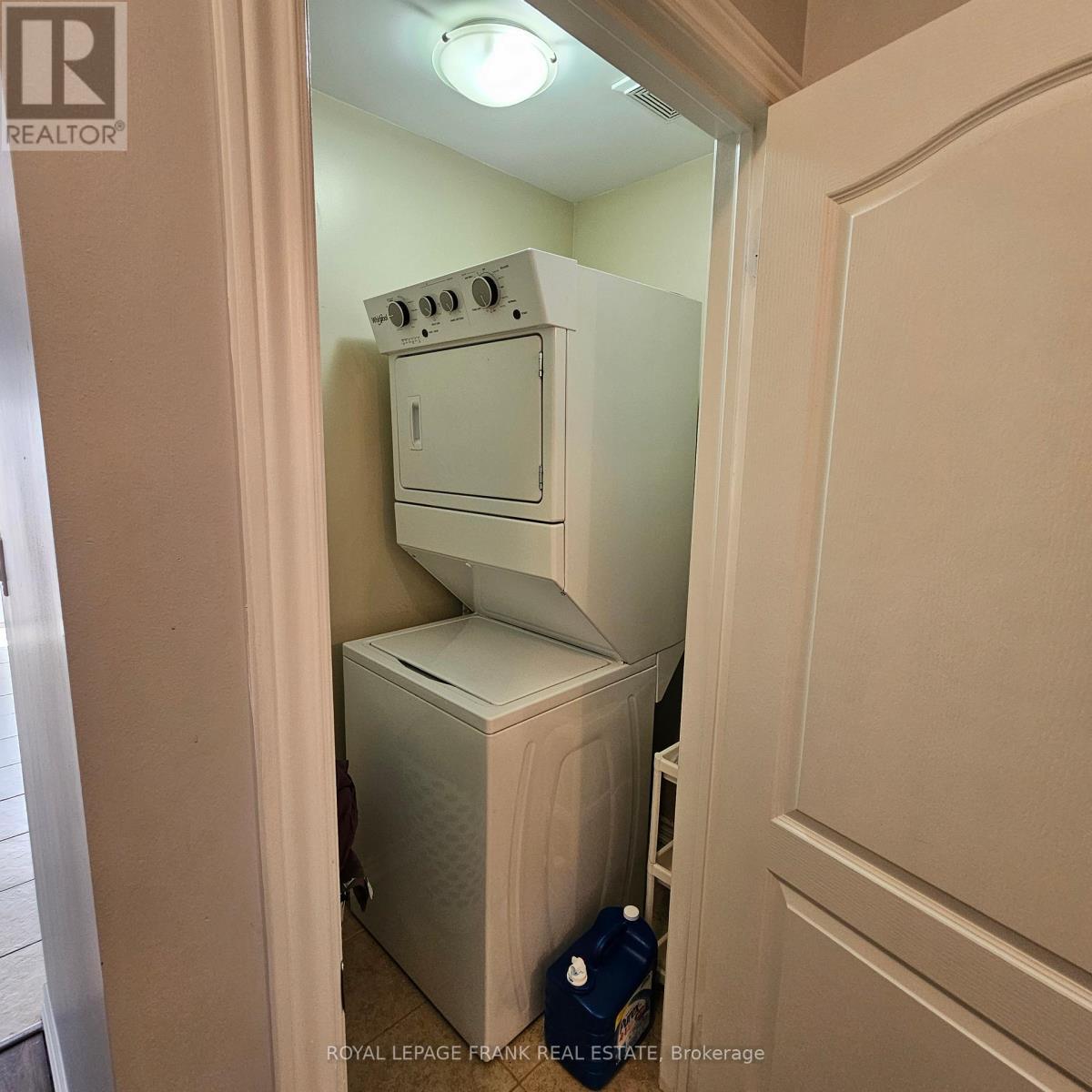 41 Milson Crescent, Essa (Angus), ON - Indoor Photo Showing Laundry Room