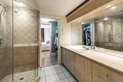 Salle de bains attenante à la CCP -