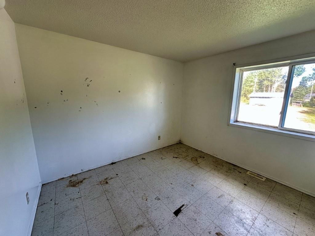 29 Parkway Place, Terrace Bay, ON - Indoor Photo Showing Other Room