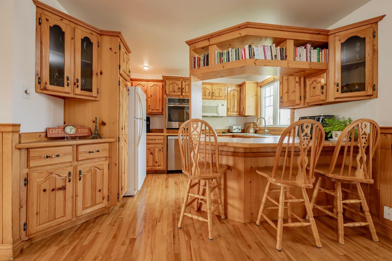 Dining room - 183 Ch. Des Gaudet, Les Îles-De-La-Madeleine, QC - Indoor Photo Showing Dining Room