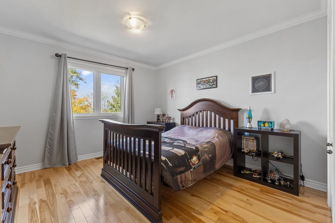 Chambre à coucher - 10463 Rue Thomas-Paine, Montréal (Rivière-Des-Prairies/Pointe-Aux-Trembles), QC - Indoor Photo Showing Bedroom