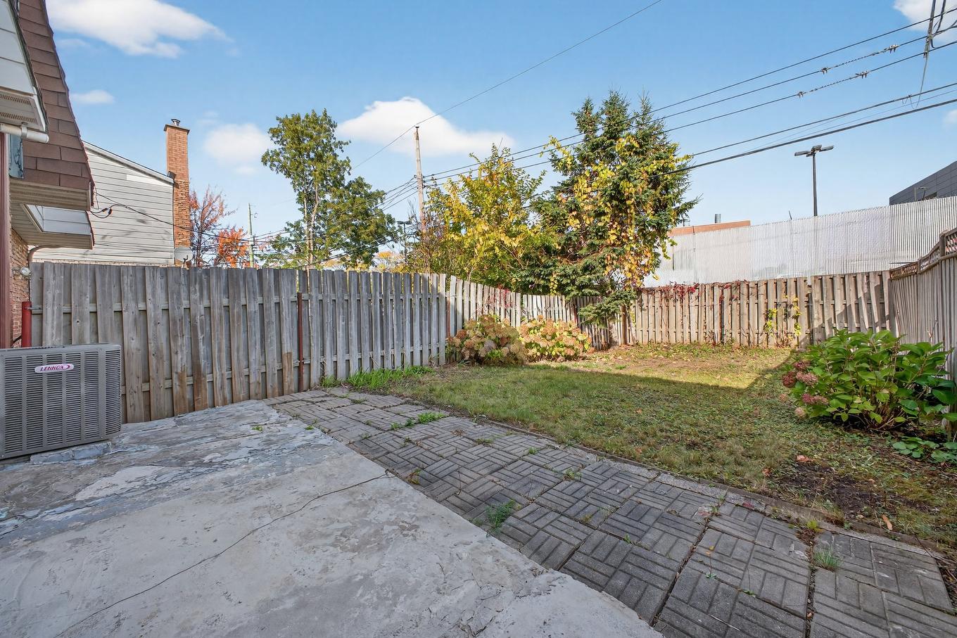 Cour - 4455 Rue Jolicoeur, Dollard-Des-Ormeaux, QC - Outdoor