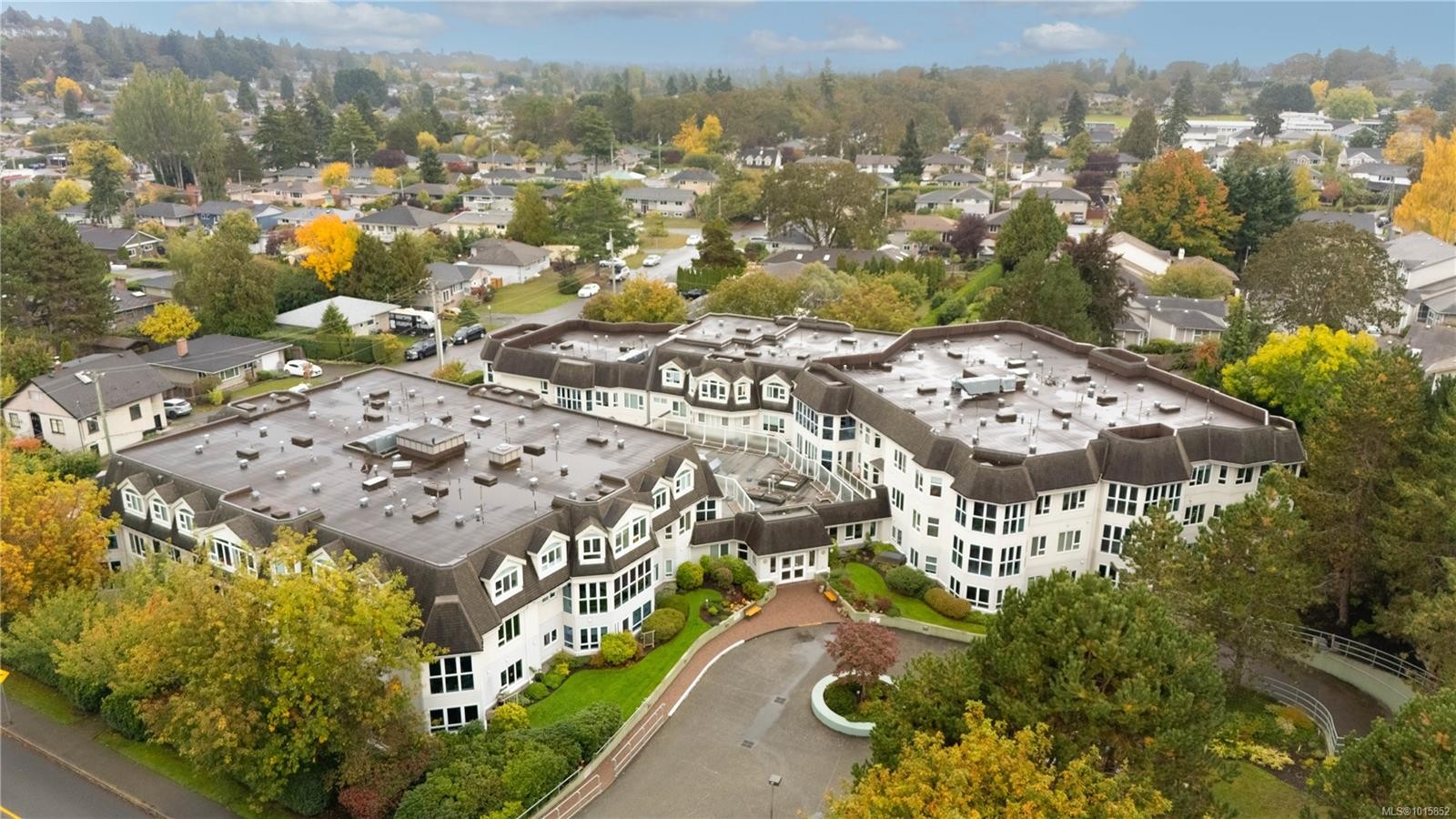 305-1521 Church Ave, Saanich, BC - Outdoor With View