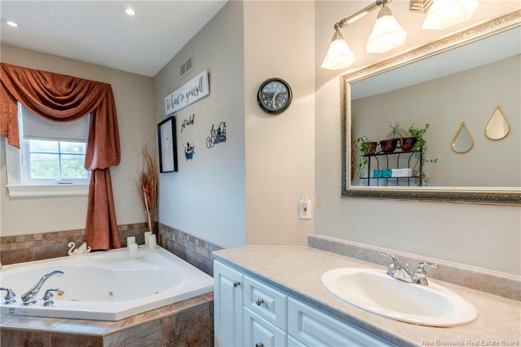 86 Murielle Cres, Dieppe, NB