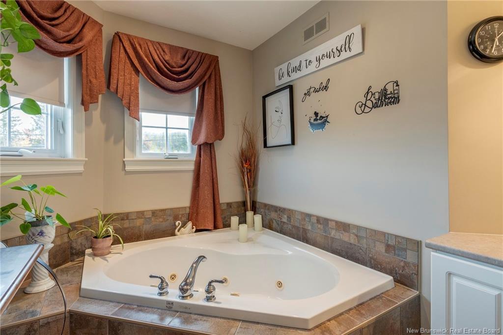 86 Murielle Cres, Dieppe, NB